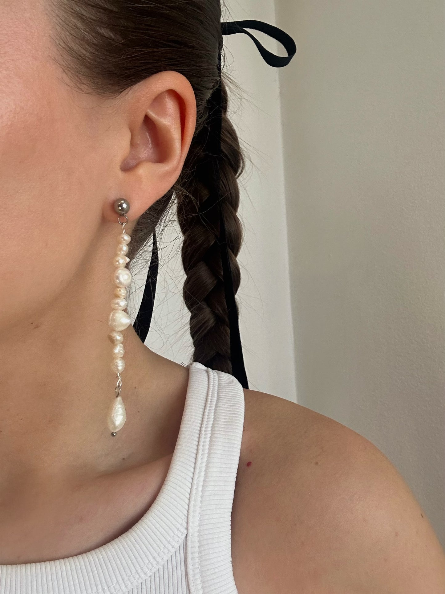 Blanca Pearl Earrings